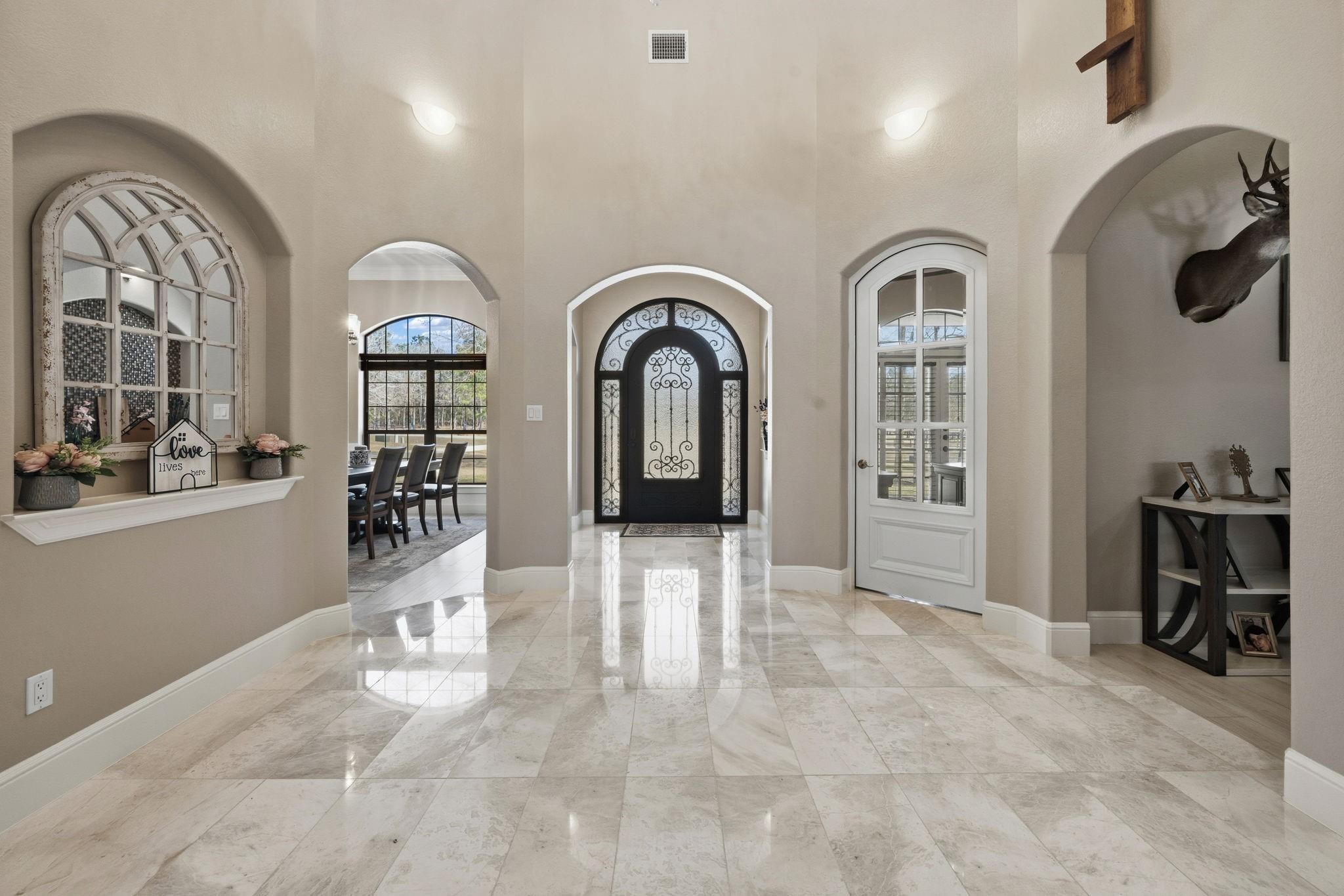 9019 Stone Oak Drive