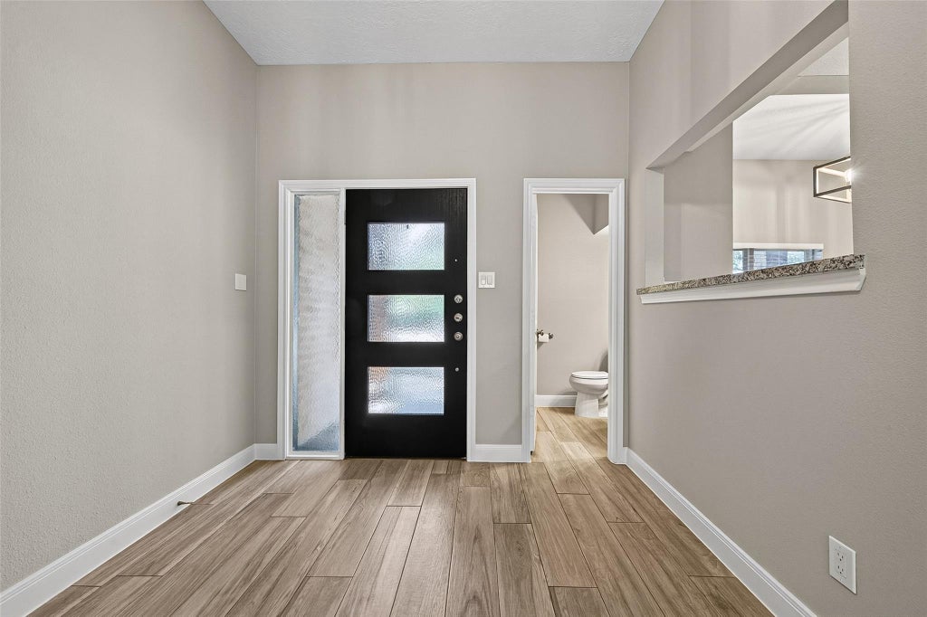 Photo of 608 N Eldridge Parkway, Houston, TX 77079 (MLS # 19251638)