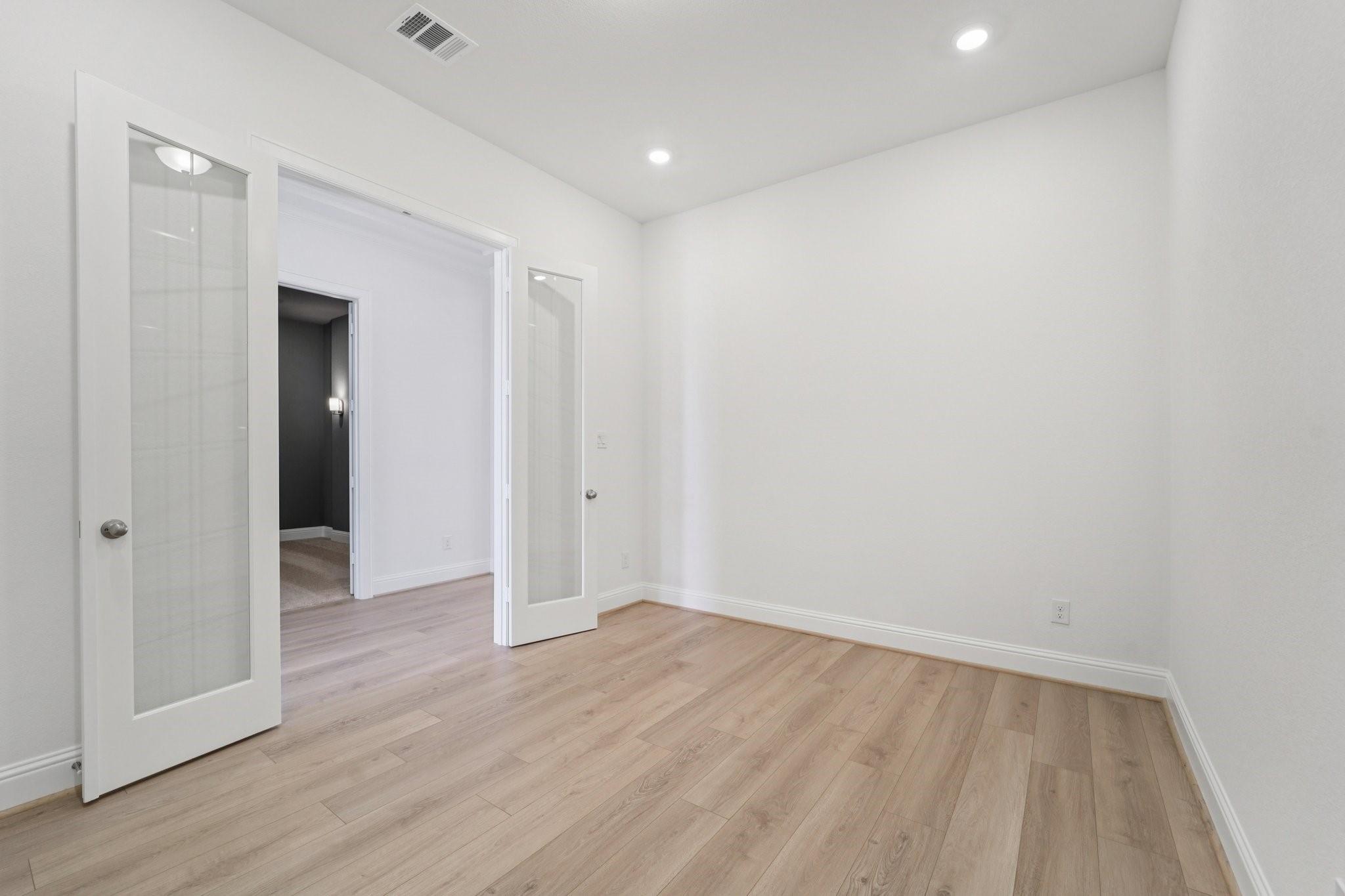 5203 Deer Valley Court
