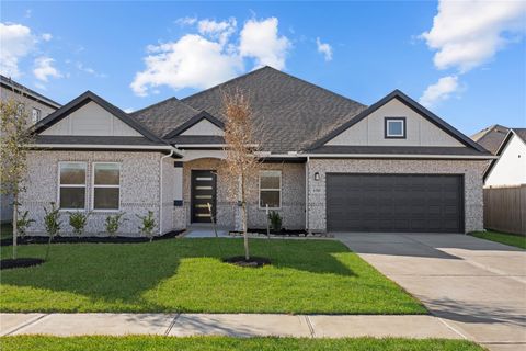 Photo of 3222 Emerald Hills Drive, Angleton, TX 77515 (MLS # 84928365)
