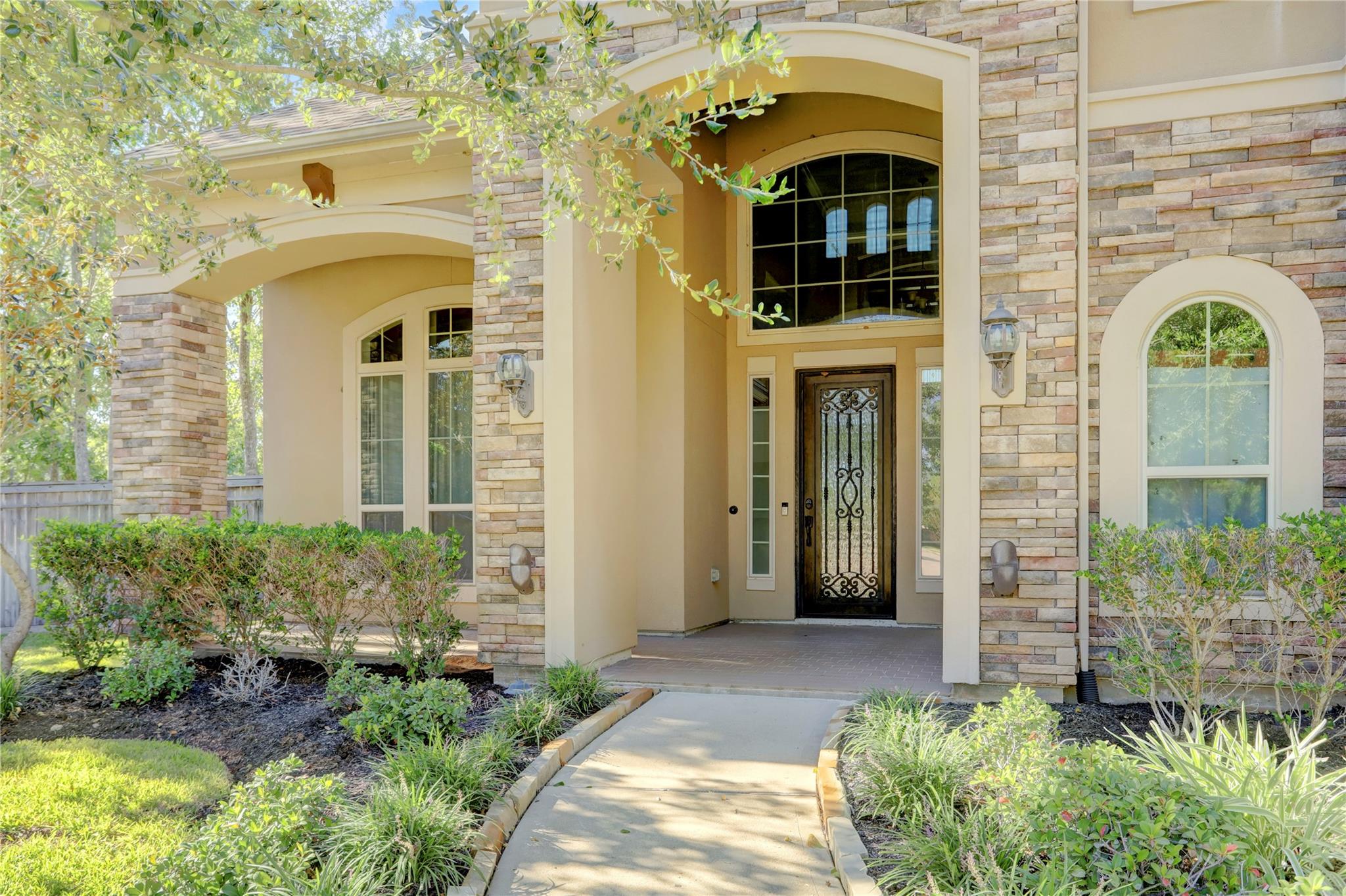 14 Pravia Path Drive