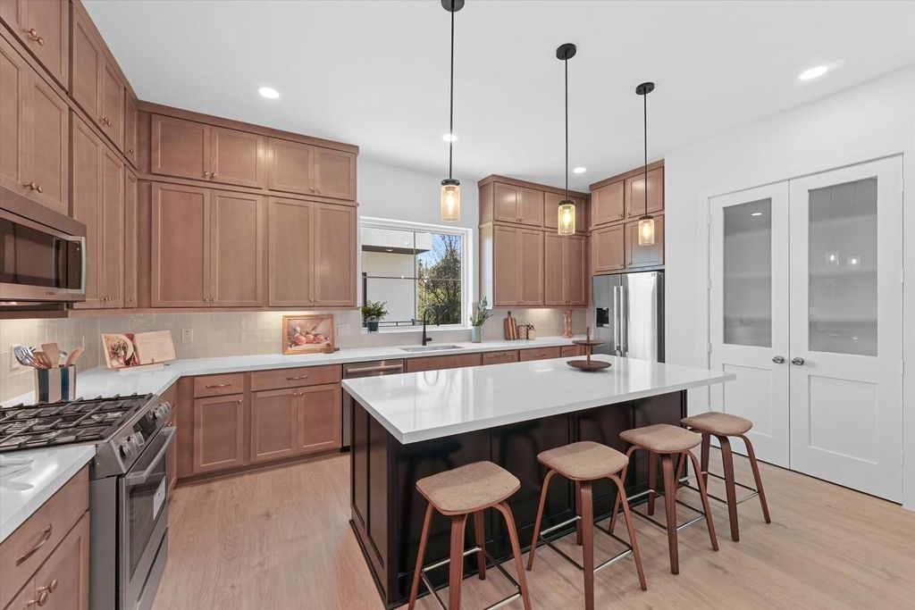 Photo of 1503 Vermont Street #D, Houston, TX 77006 (MLS # 30283094)