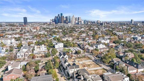 Tiny photo for 1503 Vermont Street #D, Houston, TX 77006 (MLS # 30283094)