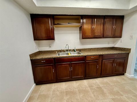 Tiny photo for 2830 S Bartell Drive #9, Houston, TX 77054 (MLS # 12155066)