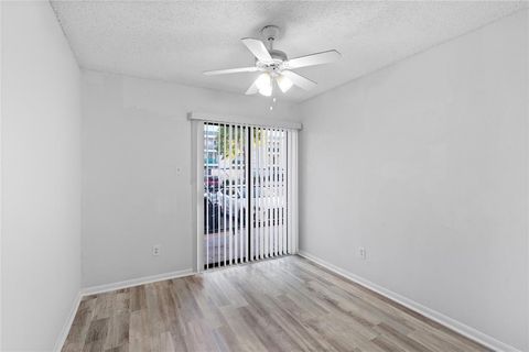 Tiny photo for 2830 S Bartell Drive #9, Houston, TX 77054 (MLS # 12155066)