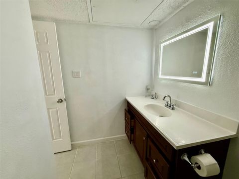 Tiny photo for 2830 S Bartell Drive #9, Houston, TX 77054 (MLS # 12155066)