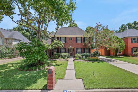 Photo of 3926 Brook Shadow Drive, Houston, TX 77345 (MLS # 9945172)