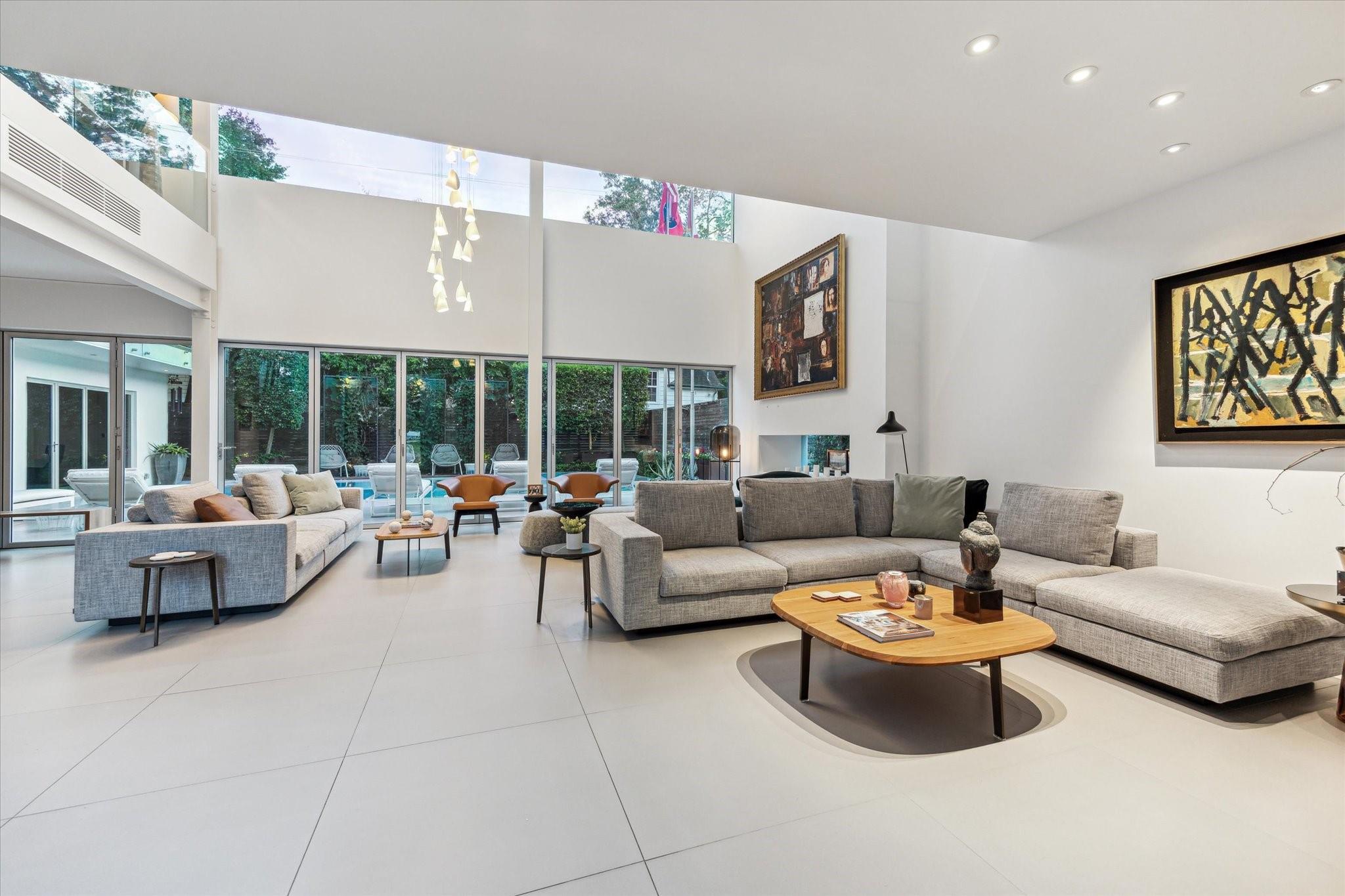 2169 University Boulevard