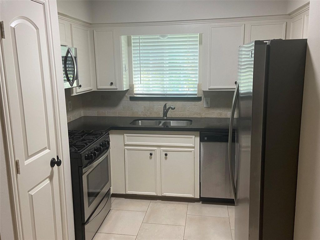 Photo of 60 Oldstream Court, The Woodlands, TX 77381 (MLS # 10479462)