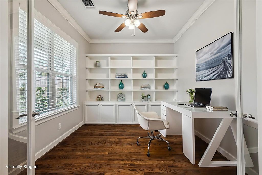 Photo of 1115 Du Barry Lane, Houston, TX 77018 (MLS # 71639892)