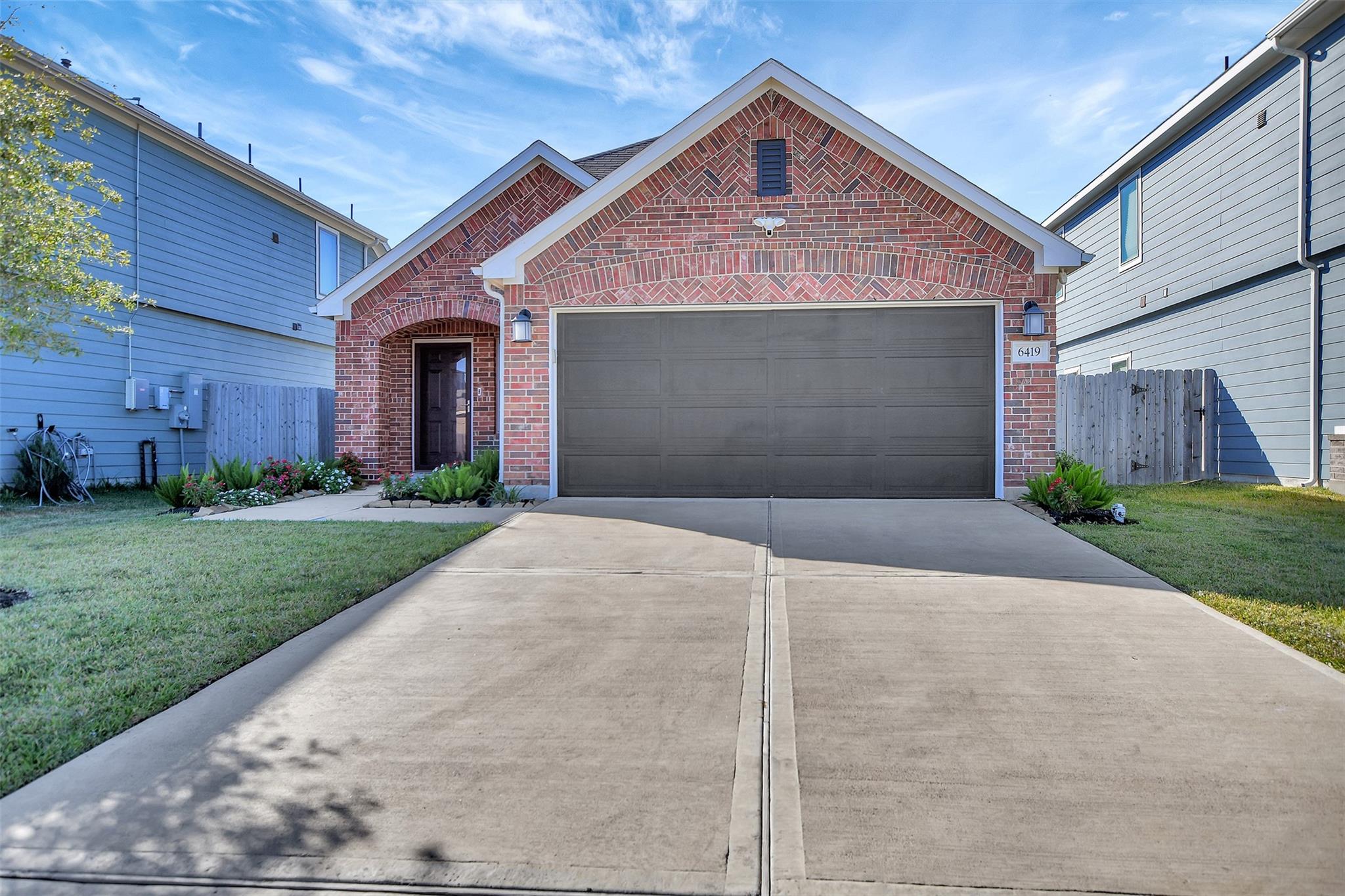 6419 Purple Wreath Way