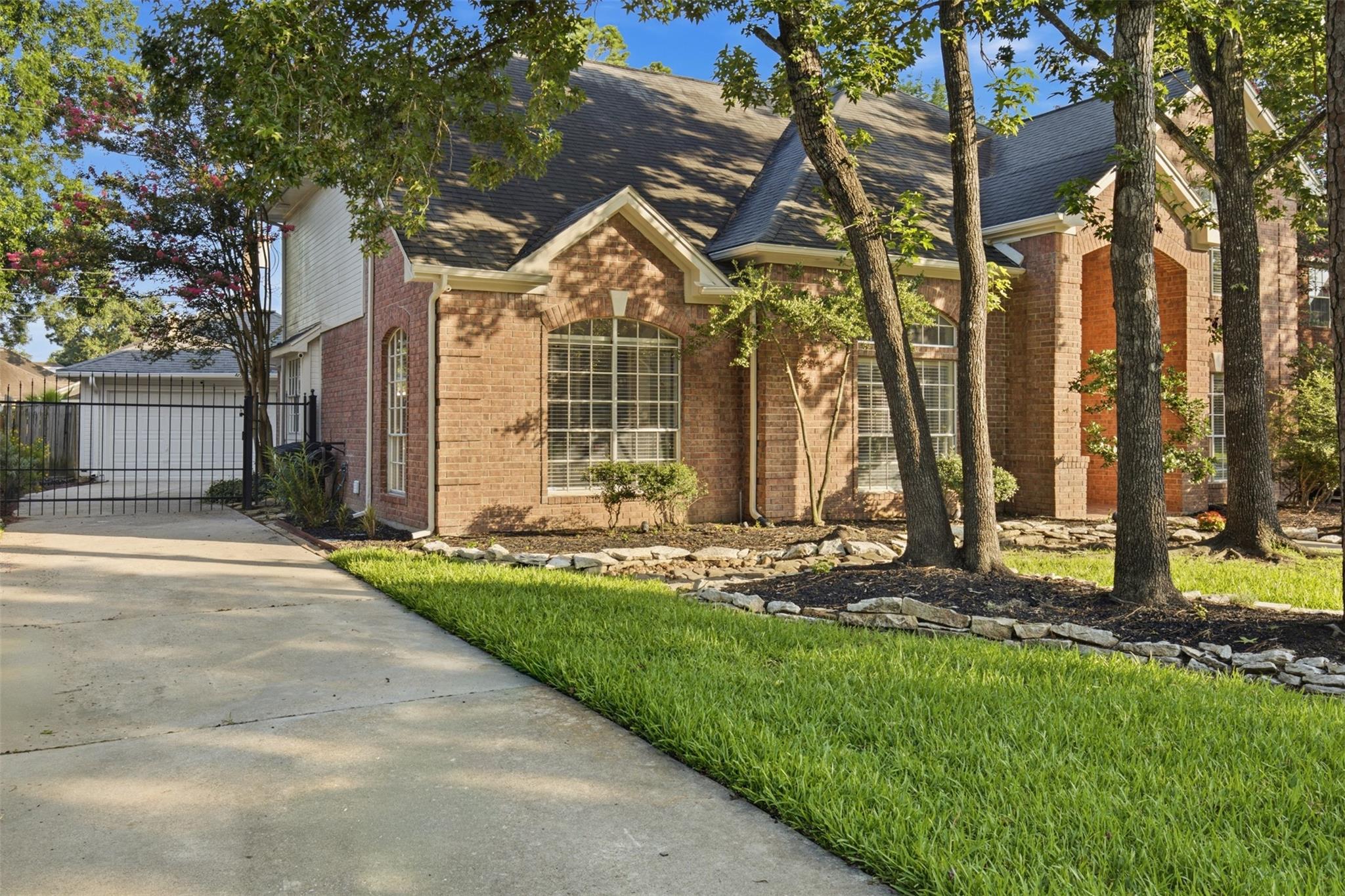 323 Magic Oaks Court
