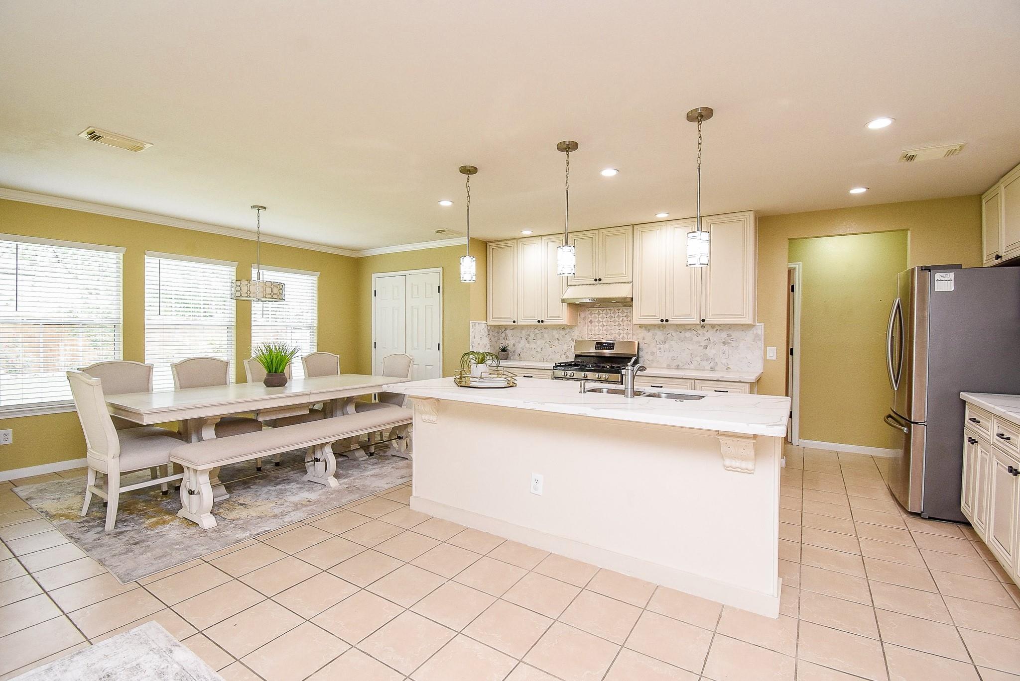 19822 Breezy Cove Court