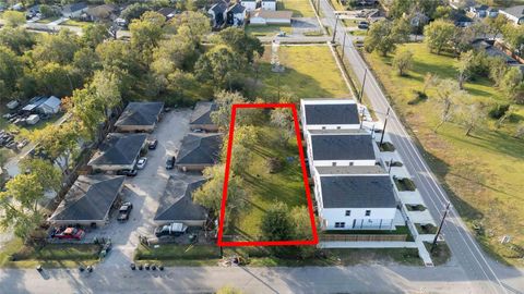 5006 Carmen Street Houston TX 77033