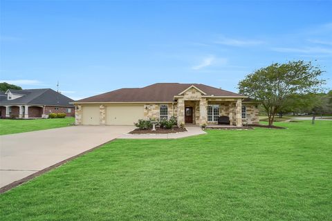 Photo of 132 River Bend Drive, East Bernard, TX 77435 (MLS # 61311318)