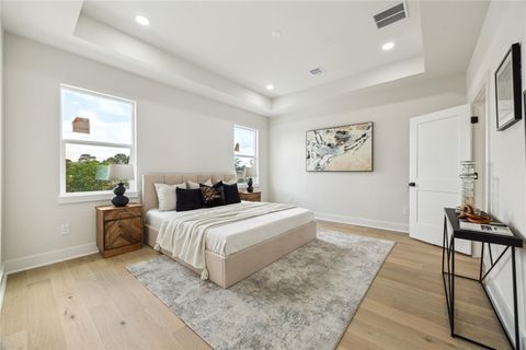 Tiny photo for 3911 Tulane Street #B, Houston, TX 77018 (MLS # 28588351)