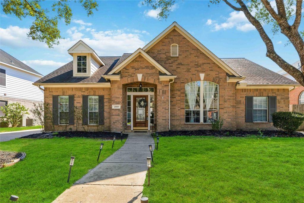 Photo of 21919 Windmill Bluff Lane, Katy, TX 77450 (MLS # 20079408)