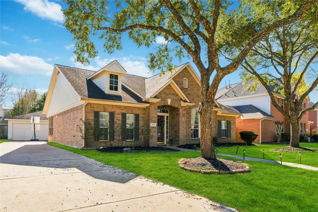 Photo of 21919 Windmill Bluff Lane, Katy, TX 77450 (MLS # 20079408)