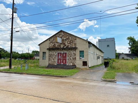 Vacant Land For Sale - 3217 Hutchins Street<br/> Houston, TX 77004