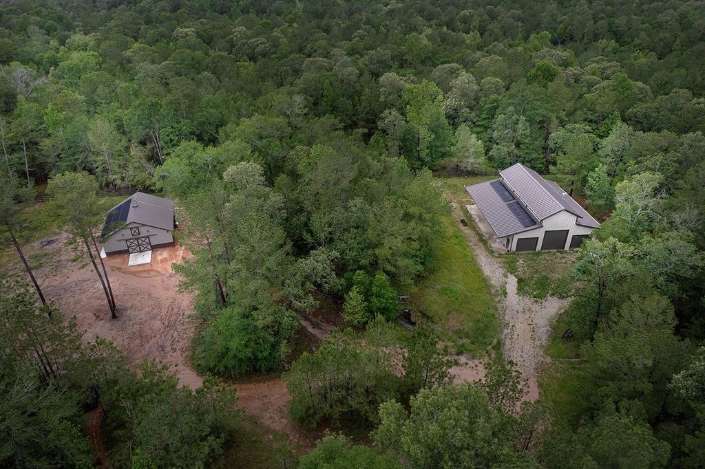 Photo of 23514 Saratoga Woods Drive, Montgomery, TX 77316 (MLS # 77716541)