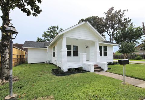 Photo of 5402 Texas St, Houston, TX 77011 (MLS # 46080969)