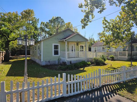 Photo of 5118 Pine Avenue, Pasadena, TX 77503 (MLS # 39837952)