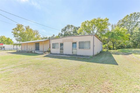 Photo of 13770 Fm 1314 Road, Conroe, TX 77302 (MLS # 17365527)