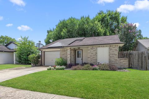 Tiny photo for 10719 Lakewood Oaks Drive, Sugar Land, TX 77498 (MLS # 75403065)