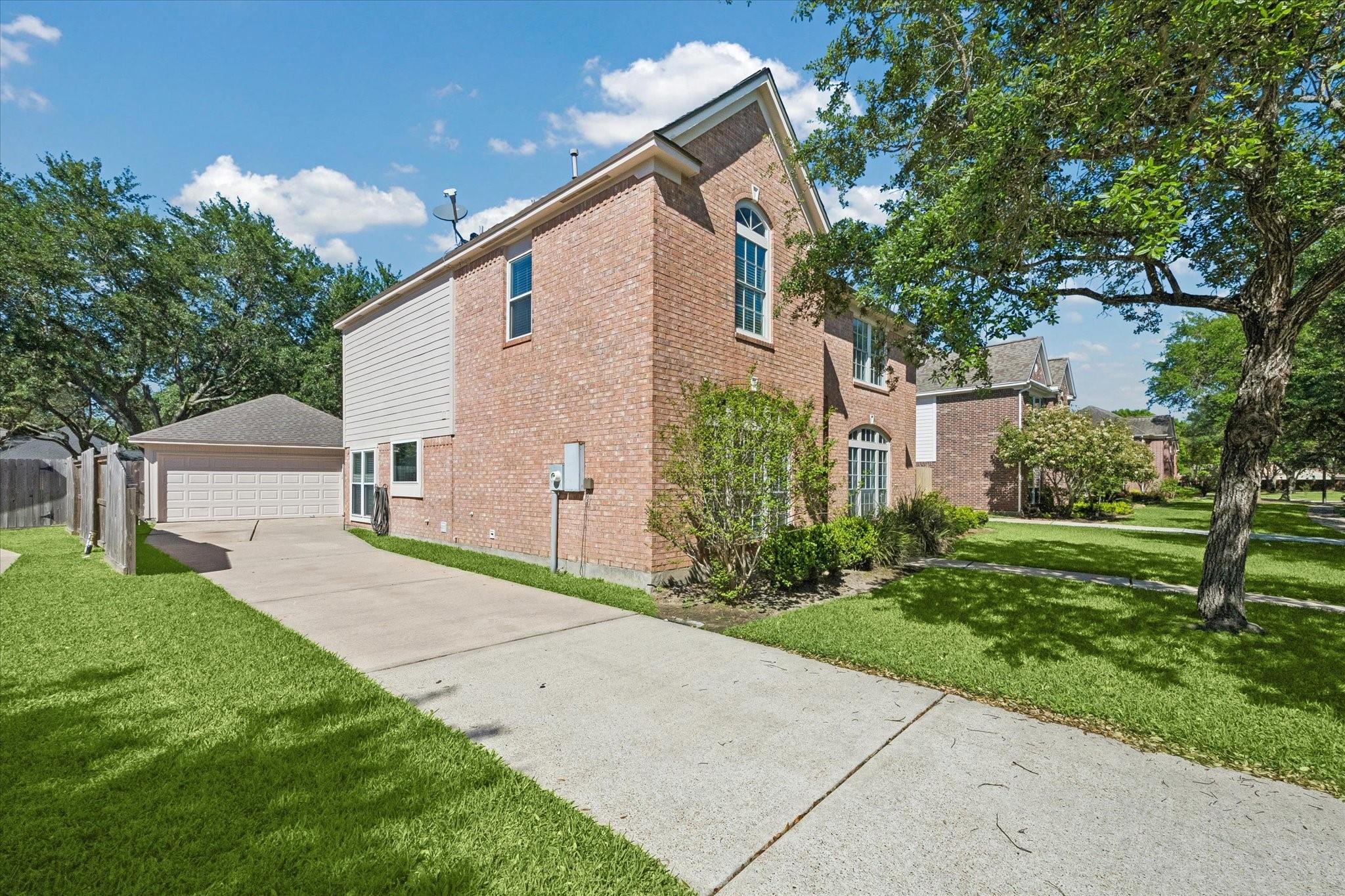 2209 Summer Reef Drive