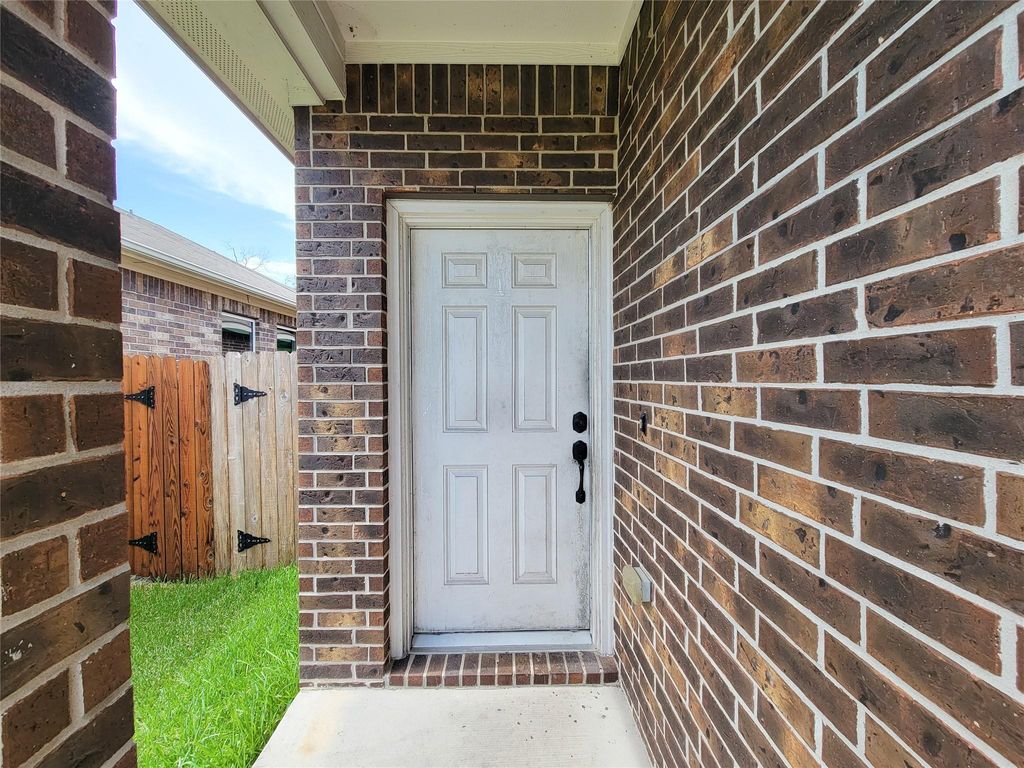 Photo of 13711 Aragon Meadow Lane, Houston, TX 77049 (MLS # 19581714)