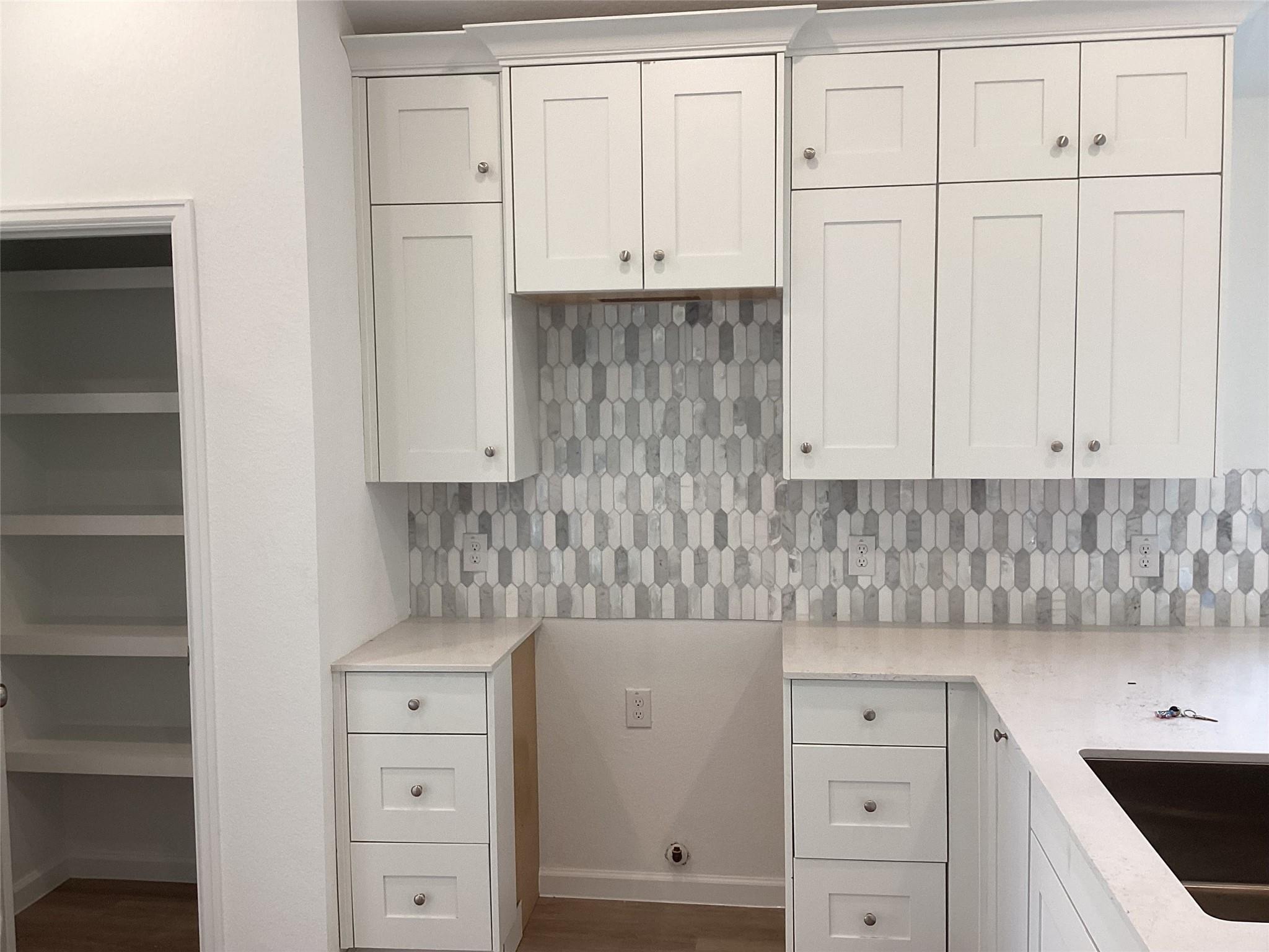 27234 Grass Cliff Lane