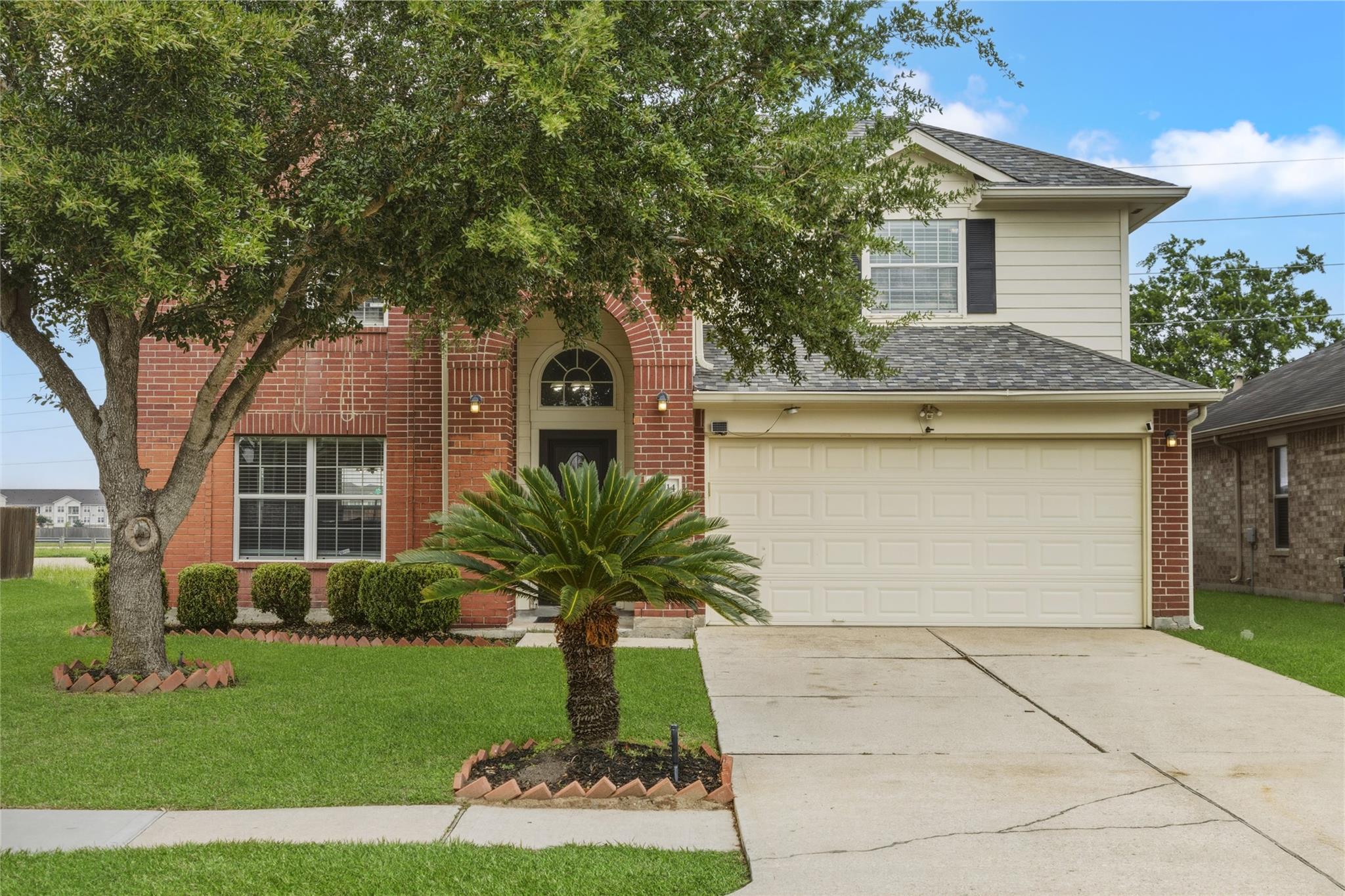 18114 Crestglen Court