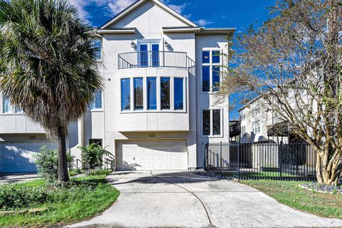 Photo of 1505 Roy Street, Houston, TX 77007 (MLS # 49761346)