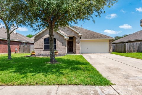 Photo of 608 Manor Ridge Lane, League City, TX 77573 (MLS # 5509139)