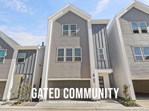 Photo of 1013 Erin Street #U, Houston, TX 77009 (MLS # 51428833)