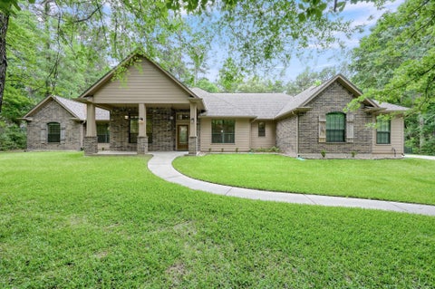 Homes For Sale - 17519 Indigo Hills Drive<br/> Magnolia, TX 77355