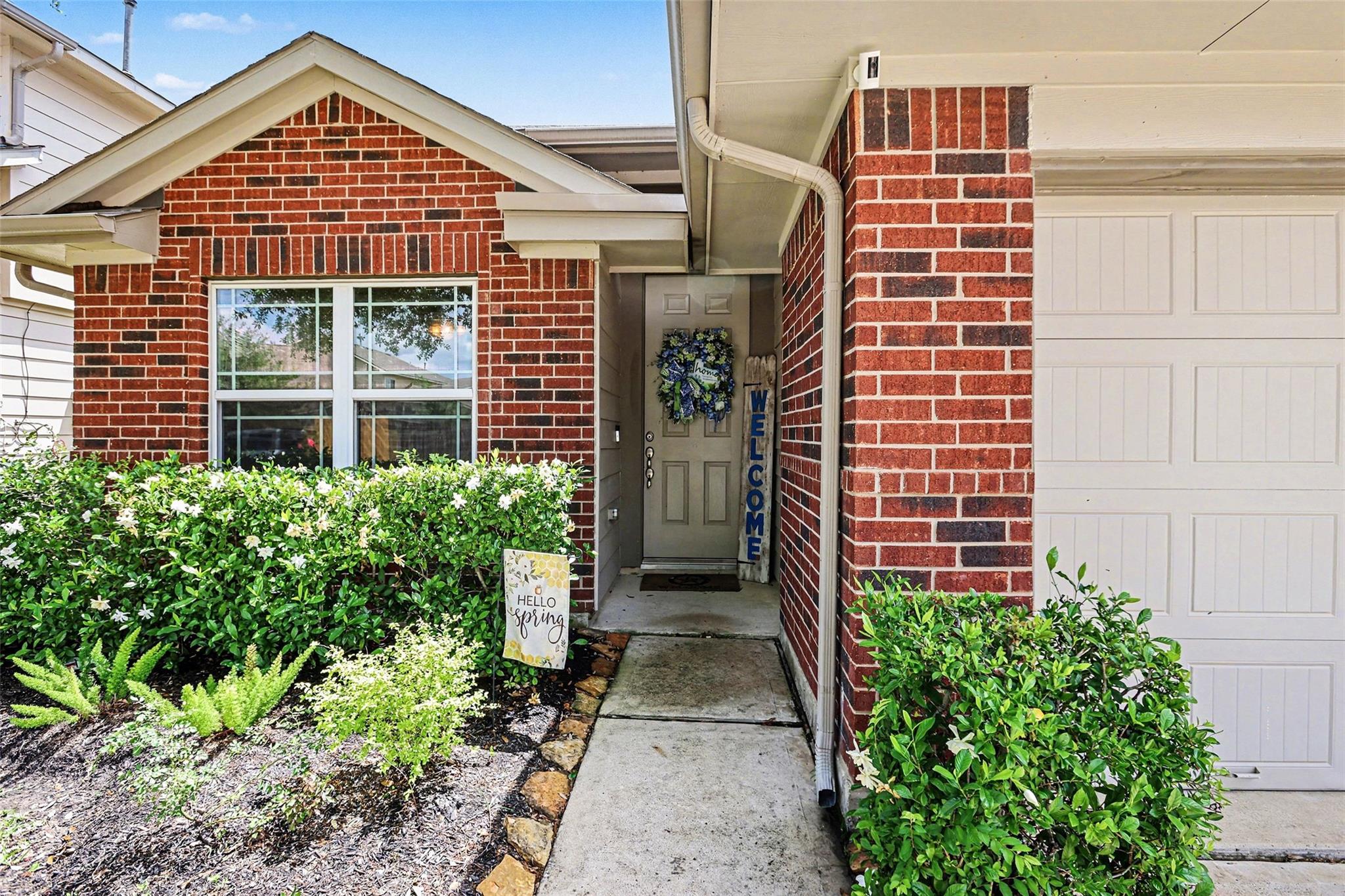 24631 Lakecrest Town Drive