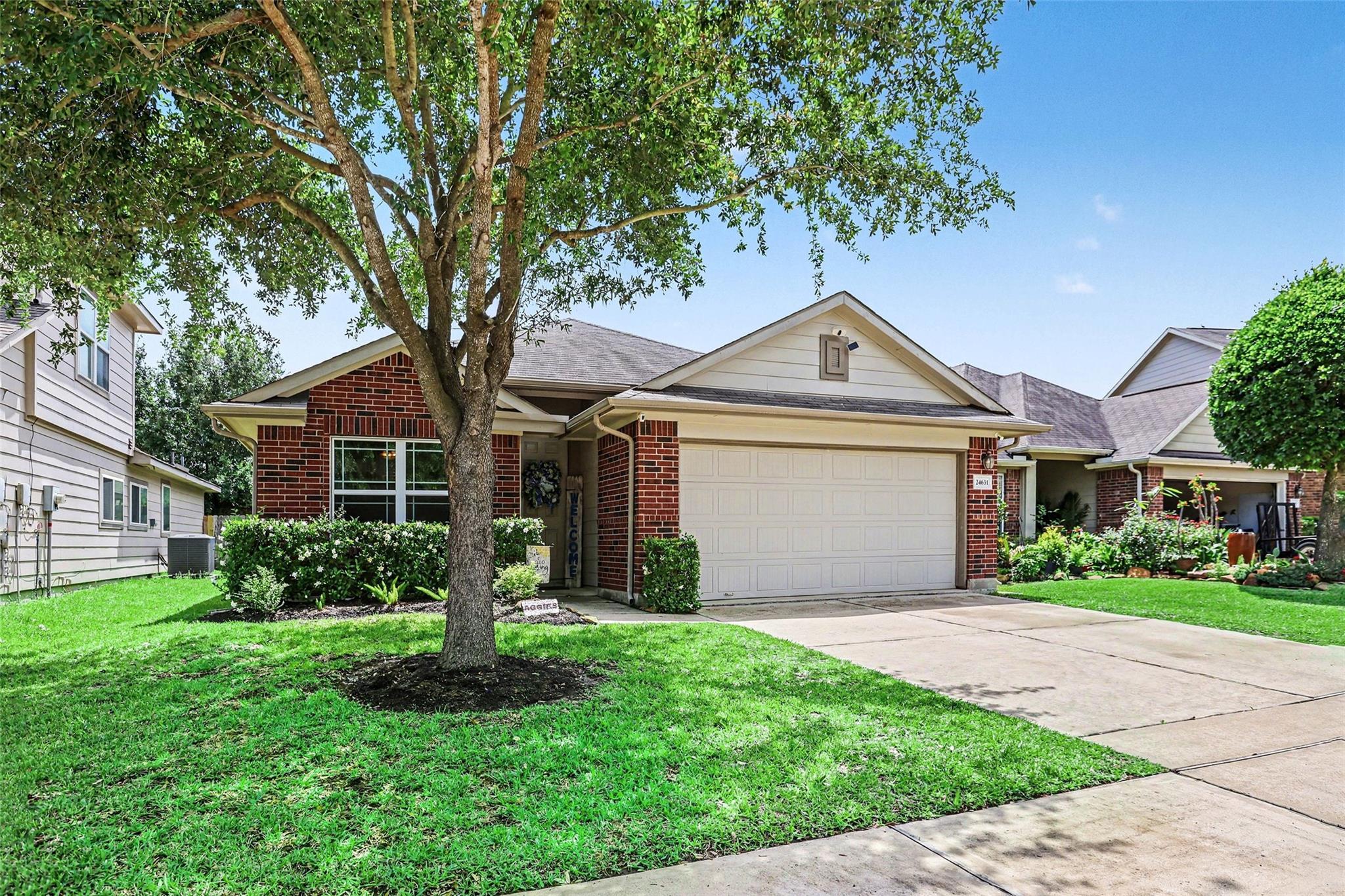 24631 Lakecrest Town Drive