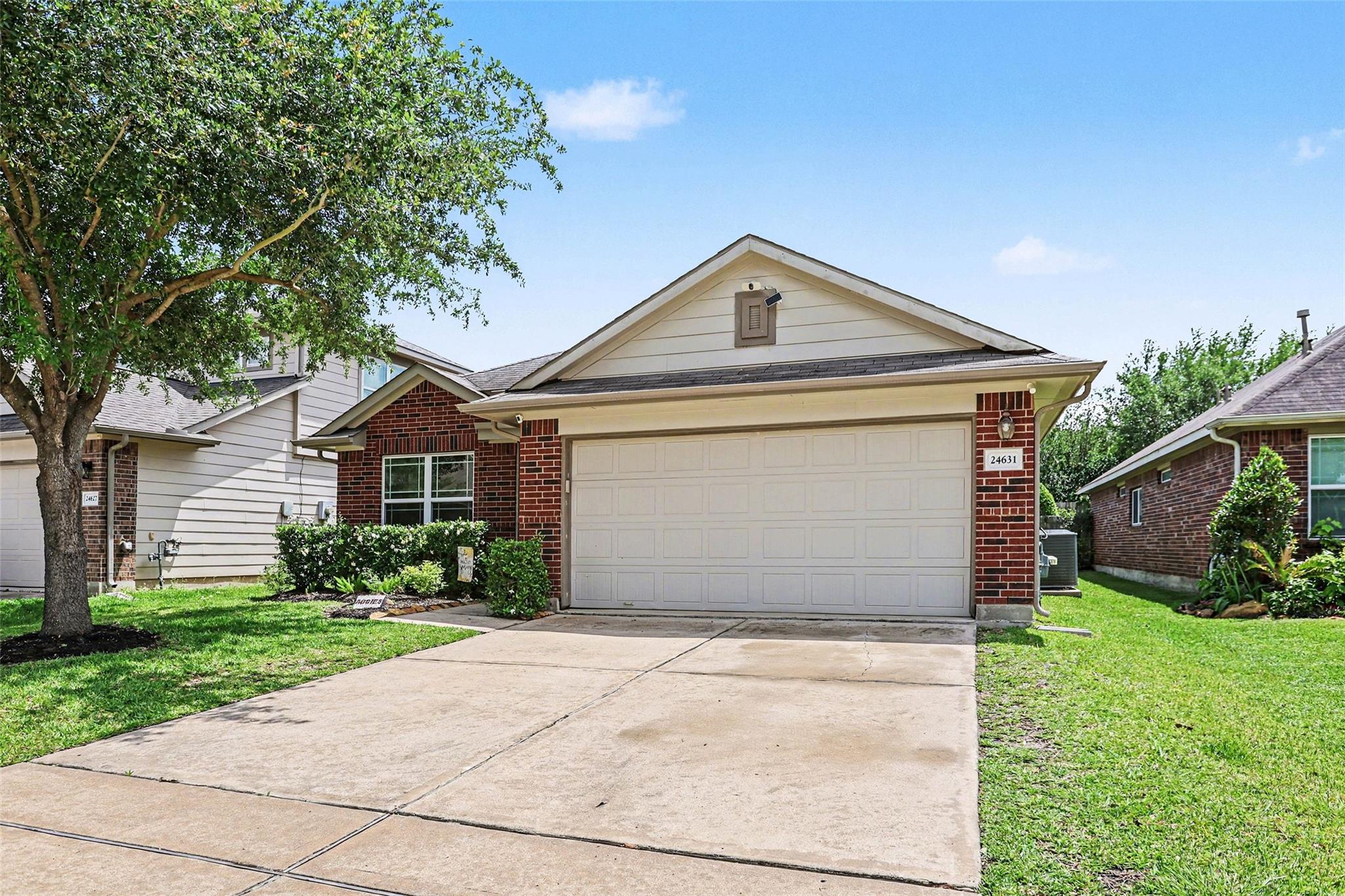 24631 Lakecrest Town Drive