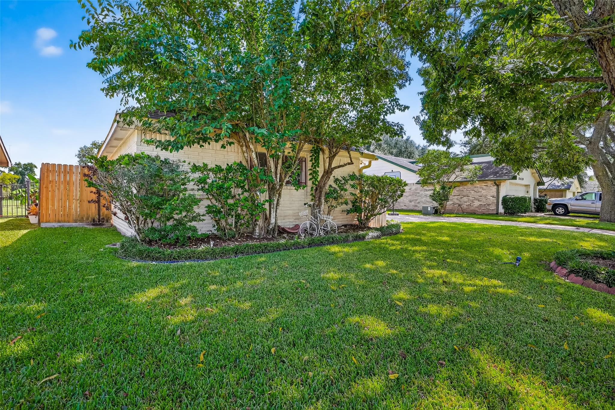 3415 W Creek Club Drive