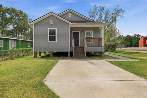 Photo of 2495 Wilson Street, Beaumont, TX 77703 (MLS # 32838016)