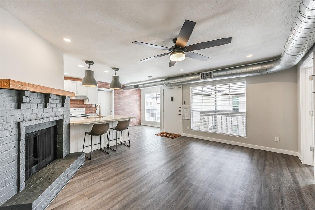 Photo of 1500 Bay Area Boulevard #294, Houston, TX 77058 (MLS # 40887885)