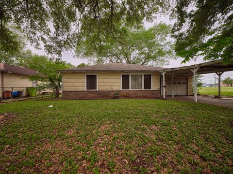 Photo of 1116 Tobola Street, Rosenberg, TX 77471 (MLS # 41484926)