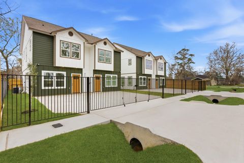Tiny photo for 8408 Darien Street #A/B, Houston, TX 77028 (MLS # 89462218)
