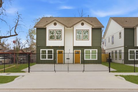 Tiny photo for 8408 Darien Street #A/B, Houston, TX 77028 (MLS # 89462218)