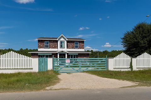 Photo of 805 County Road 3550, Cleveland, TX 77327 (MLS # 62669288)