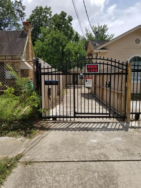 Homes For Rent - 4714 Sharon Street<br/> Houston, TX 77020