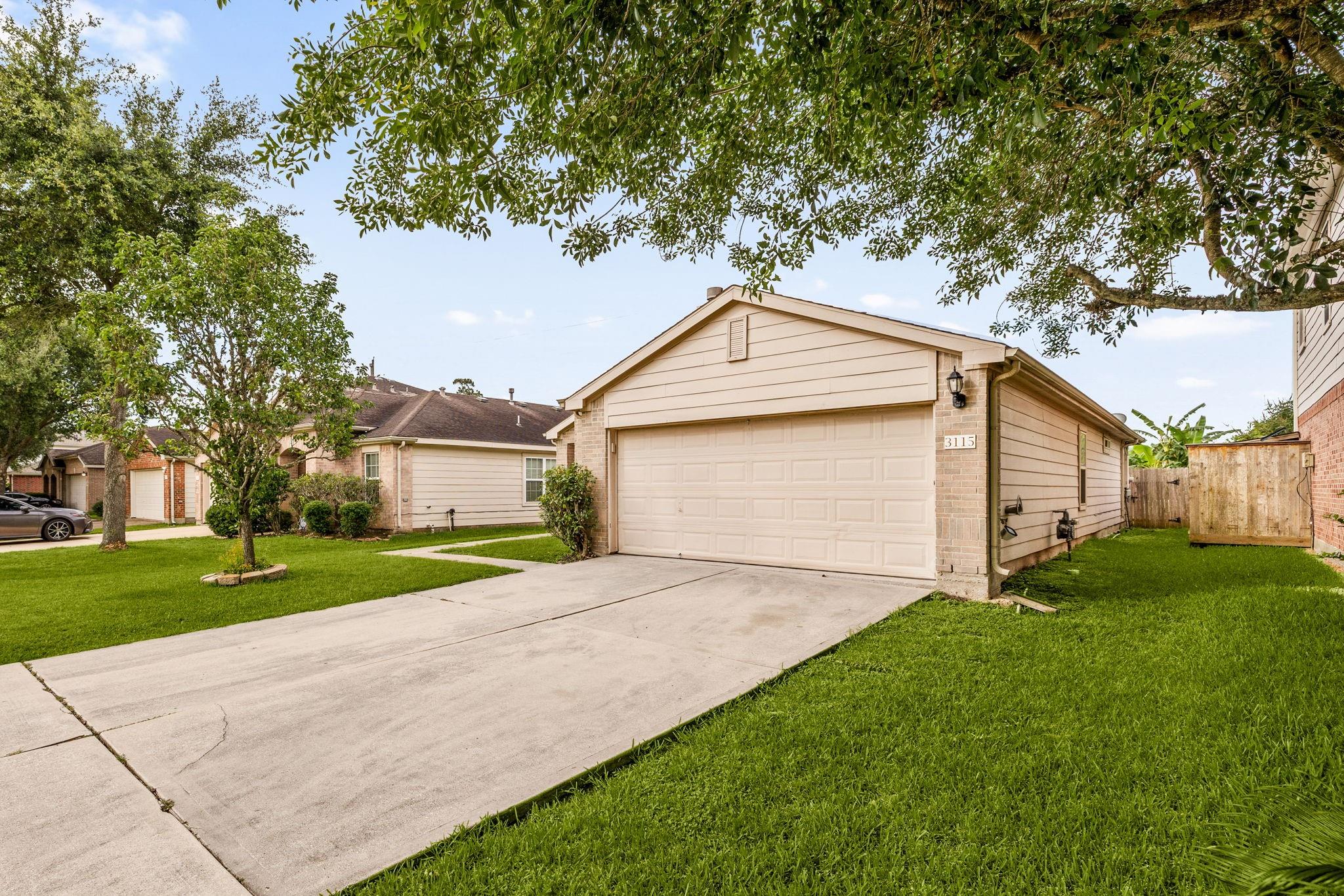 3115 Lexington Lake Drive