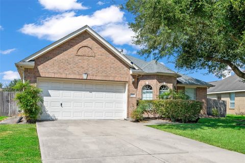 Photo of 11402 Bucks Bridge Lane, Sugar Land, TX 77498 (MLS # 22886900)