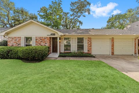 Photo of 4135 Hill Oak Drive, Houston, TX 77092 (MLS # 80229785) Photo of 4135 Hill Oak Drive, Houston, TX 77092 (MLS # 80229785)